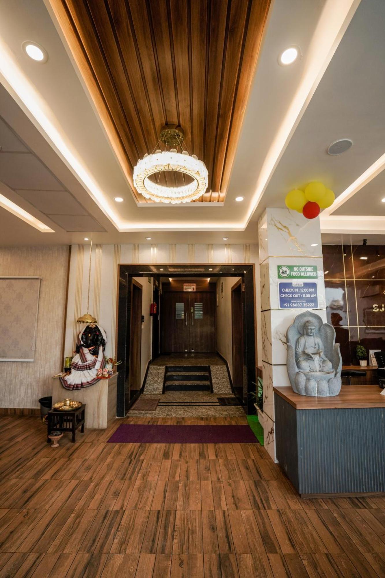 Hotel Sj Pride ブバネーシュワル エクステリア 写真